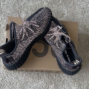 Yeezy Boost 350 v2